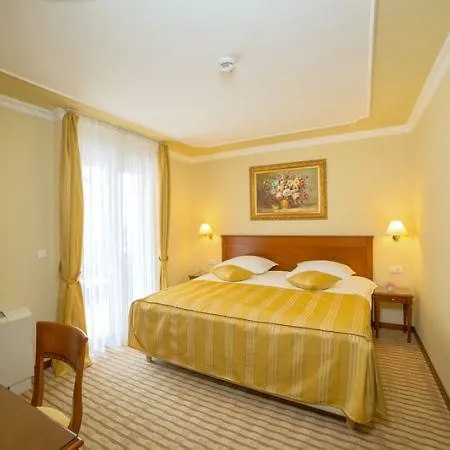 Hotel Camellia